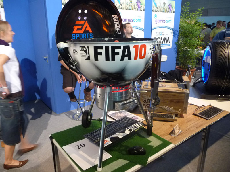 Illustration for article titled Gamescom's Craziest PC Case Mods